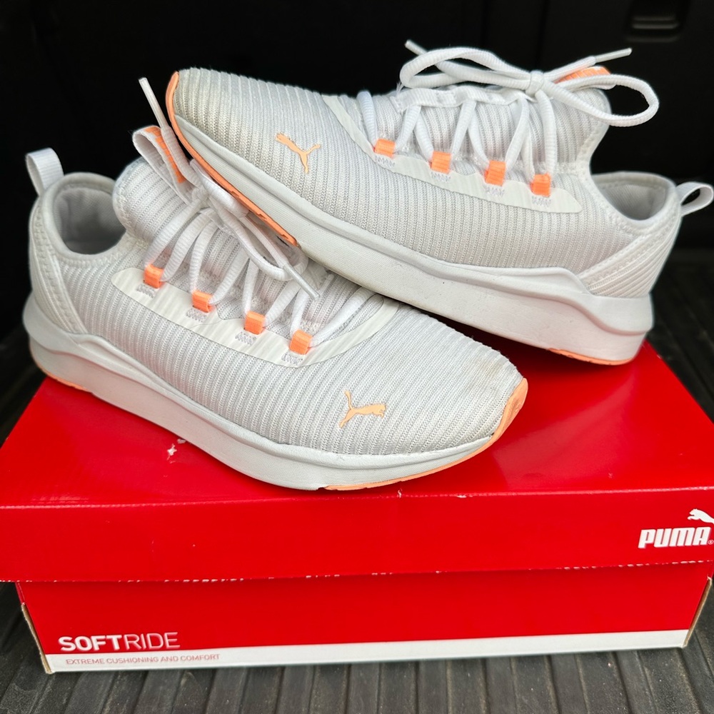 Womens Puma Softride Finesse Shoes